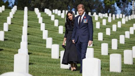 Harry and Meghan lay wreath on Remembrance Sunday visit to LA cemetery