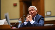 Fauci, other top health officials to receive Moderna vaccine on camera