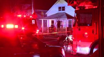 Bystanders break into burning home, start CPR on man inside