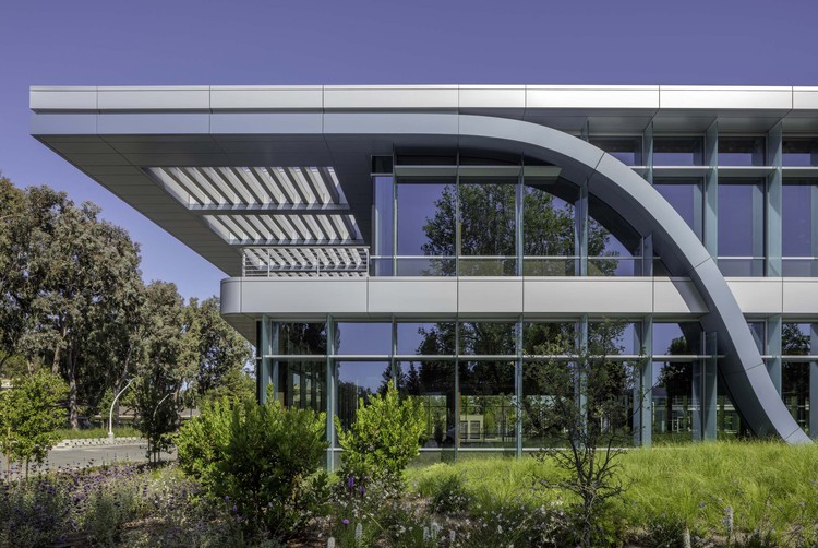 Innovation Curve Technology Park at Stanford Research Park / Form4 Architecture, © Richard Barnes