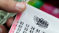 $1 billion Mega Millions jackpot has a winner