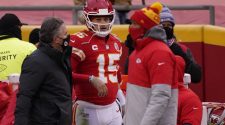 Chiefs' Super Bowl chances flashed before eyes with Mahomes injury
