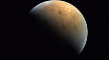 The first photo of Mars delivered by the UAE's Hope probe is glorious
