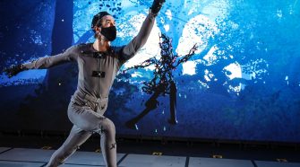 Royal Shakespeare Company to stage performance using virtual reality technology