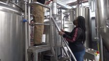 New Haven woman breaking barriers in world of craft beer