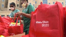 Winn-Dixie showers health care workers with random acts of kindness