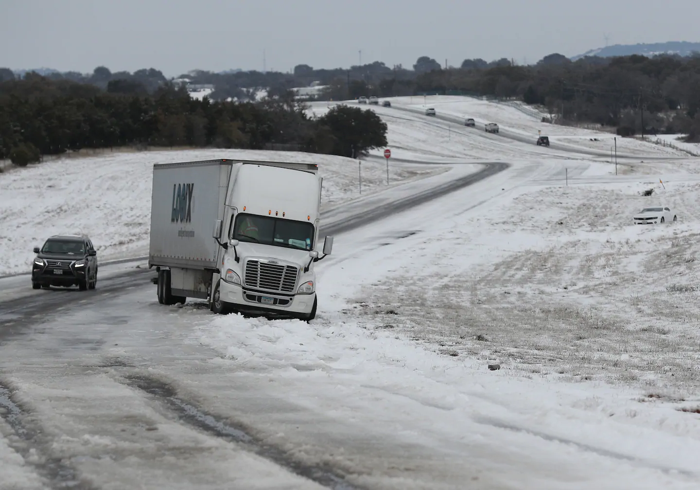 Winter storms live updates: Extreme cold persists in Texas as storm exits southern U.S.