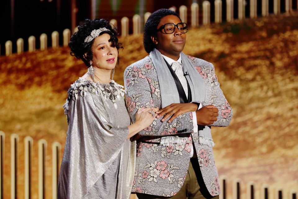 BEVERLY HILLS, CALIFORNIA: 78th Annual GOLDEN GLOBE AWARDS -- Pictured: (l-r) Maya Rudolph and Kenan Thompson perform a skit onstage at the 78th Annual Golden Globe Awards held at The Beverly Hilton and broadcast on February 28, 2021 in Beverly Hills, California. -- (Photo by Rich Polk/NBCUniversal/NBCU Photo Bank via Getty Images)