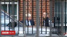 Dominic Cummings allegations: Boris Johnson urged to explain funding of flat refurbishment - BBC News