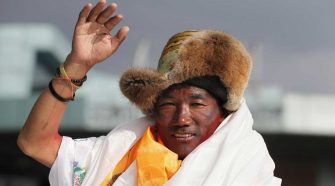 Man scales Mount Everest for a 25th time