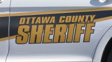Ottawa Co. deputies investigating T-Mobile store break-in