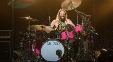 Taylor Hawkins, Foo Fighters’ Drummer, Dies at 50