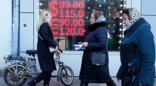 Russian economy taking 'serious blows,' Kremlin says
