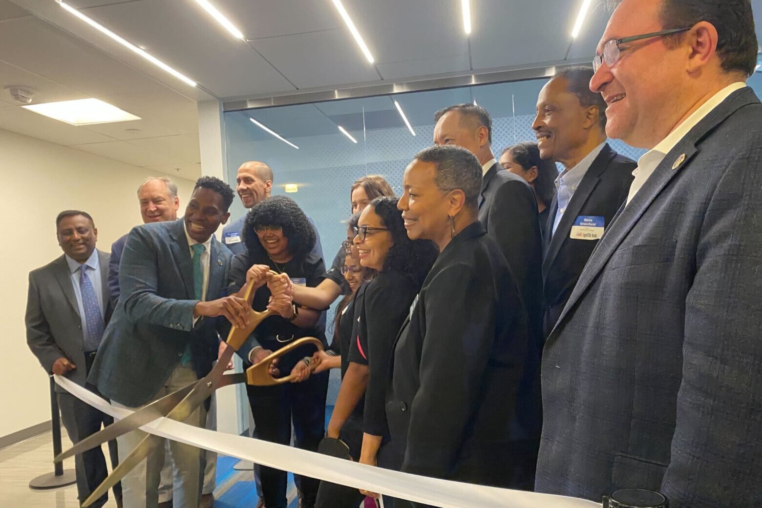 Community technology center opens in Montgomery Co.