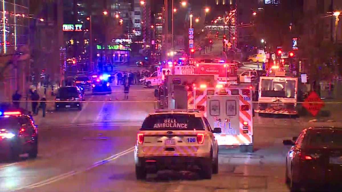 Milwaukee mass shooting: 17 wounded