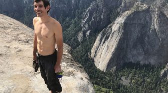 Free Solo Climber Alex Honnold Ascends Yosemite's El Capitan Without a Rope
