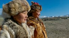 In search of the eagle huntresses of western Mongolia | Women